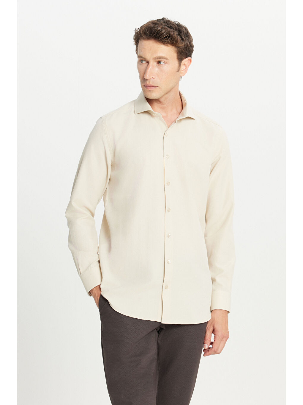 Erkek Bej Tailored Slim Fit Dar Kesim Küçük İtalyan Yaka Armürlü Oxford Gömlek-1