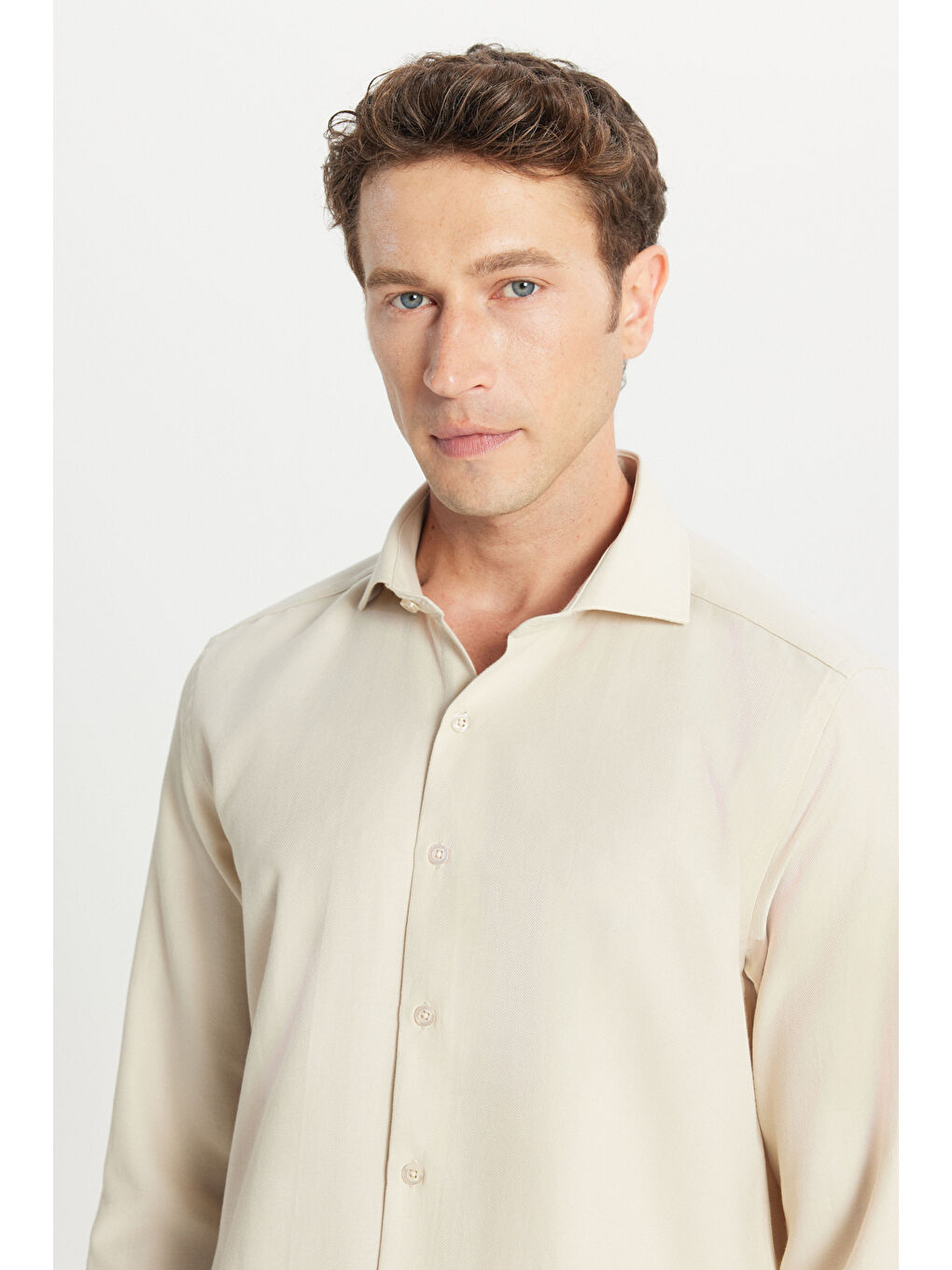 Erkek Bej Tailored Slim Fit Dar Kesim Küçük İtalyan Yaka Armürlü Oxford Gömlek-2
