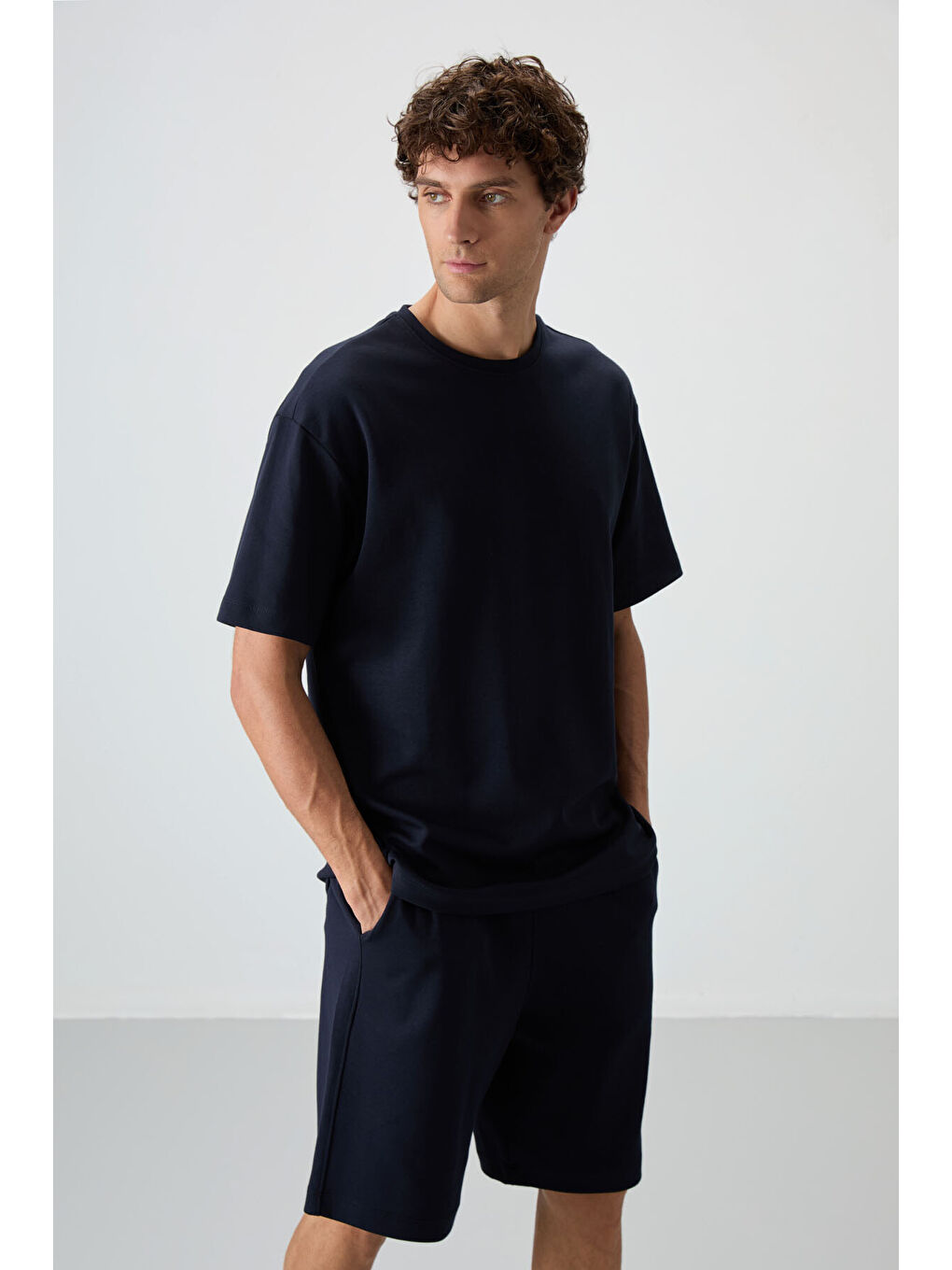 Lacivert Pamuklu Kalın Yumuşak Dokulu  Fit Basic Şortlu Takım - 85249-1
