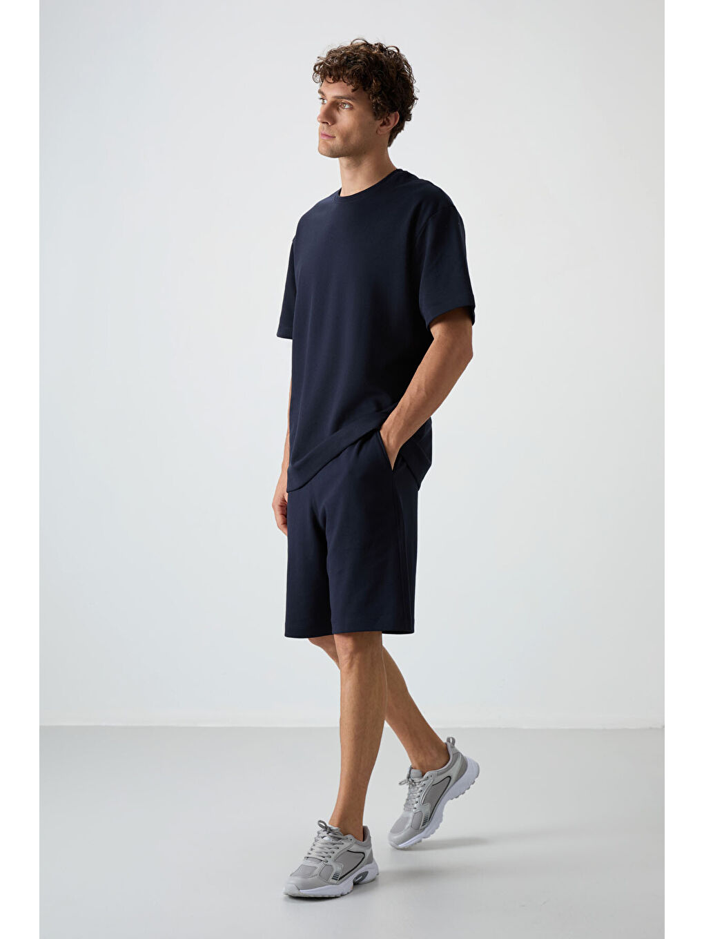 Lacivert Pamuklu Kalın Yumuşak Dokulu  Fit Basic Şortlu Takım - 85249-2