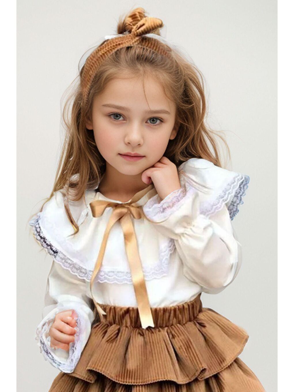 Beyaz Kız Çocuk Üstü Volanlı Dantel İşlemeli Fırfırlı Taba Etekli Takım-4