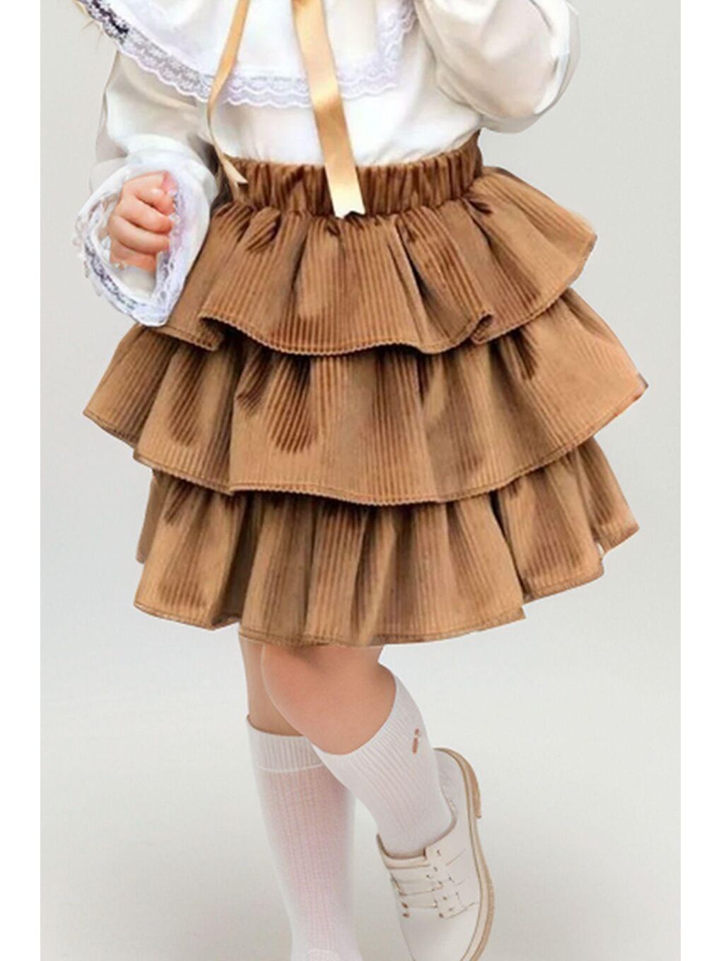 Beyaz Kız Çocuk Üstü Volanlı Dantel İşlemeli Fırfırlı Taba Etekli Takım-5