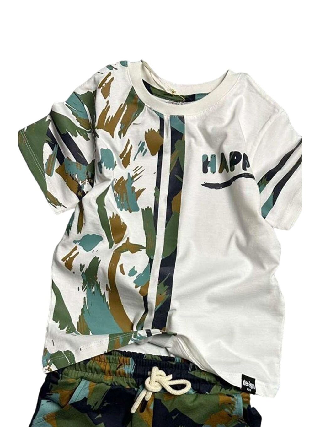 Erkek Çocuk Happy Yazı ve Kamuflaj Desenli Cepli Yeşil Şortlu Takım-1