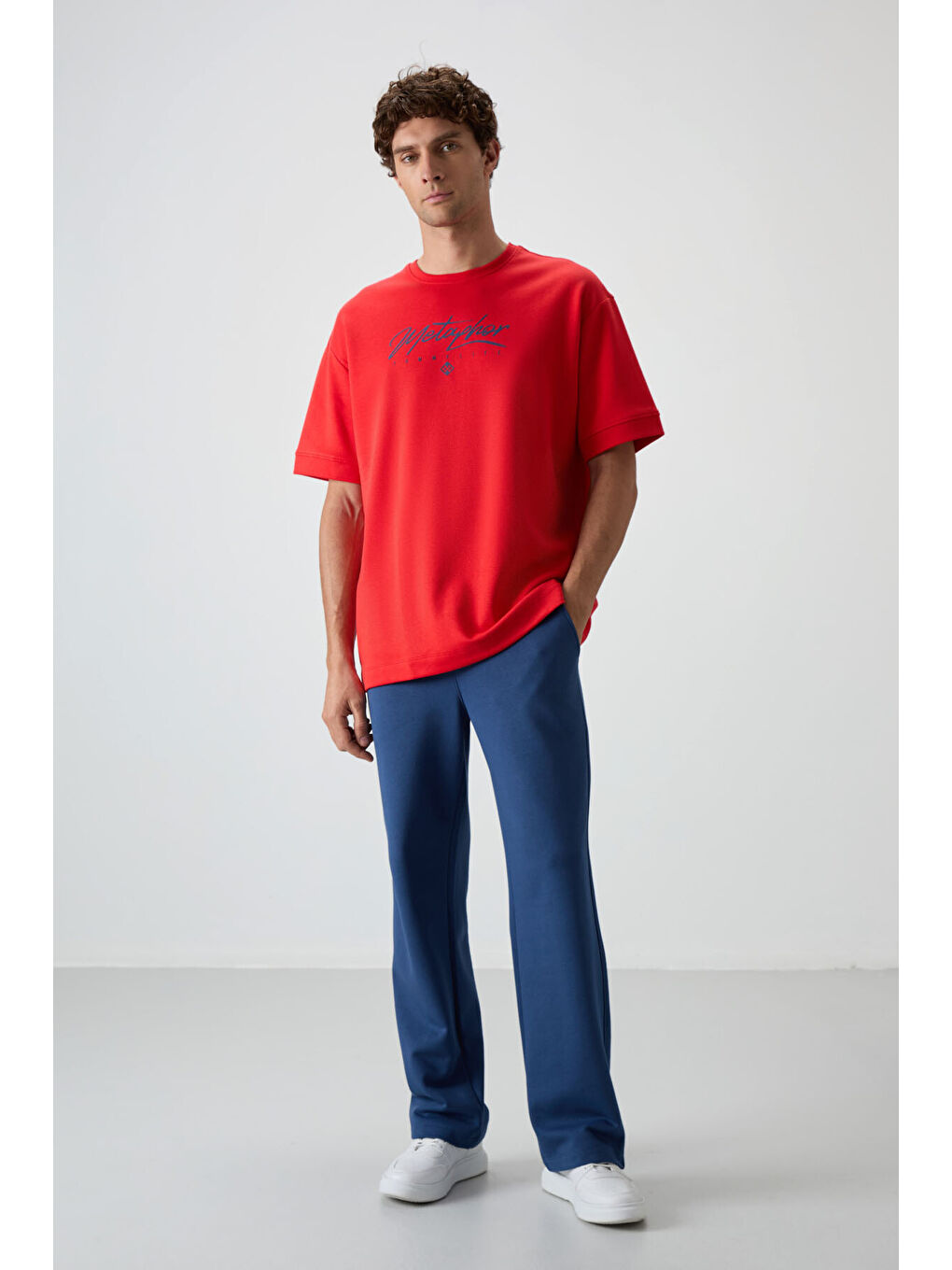 Kırmızı Pamuklu Kalın Yumuşak Dokulu Oversize Fit Baskılı Erkek Tişört-2