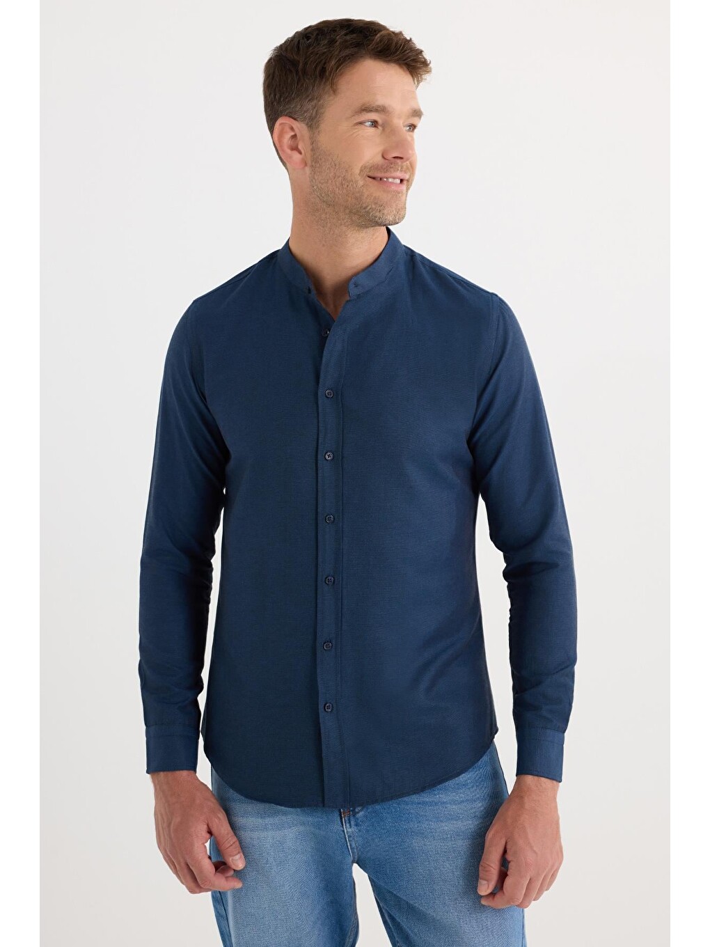 Erkek Slim Fit Dar Kesim Pamuklu Kolay Ütü Lacivert Hakim Yaka Gömlek-3