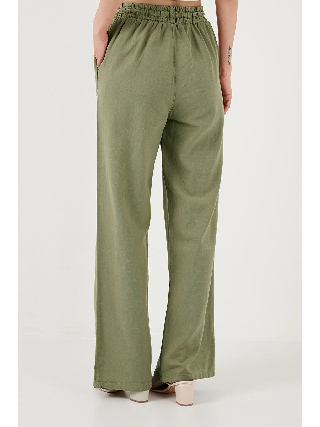 Haki Pamuklu Relaxed Fit Yüksek Bel Bol Paça Kadın Pantolon 668Yp5118-5