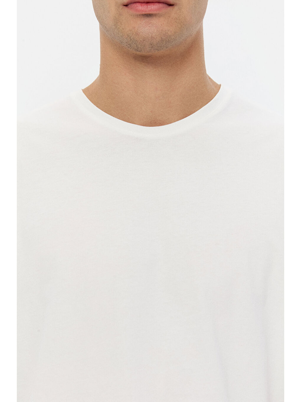 Slim Fit Beyaz Bisiklet Yaka %100 Pamuklu Nefes Alabilen Tişört-1