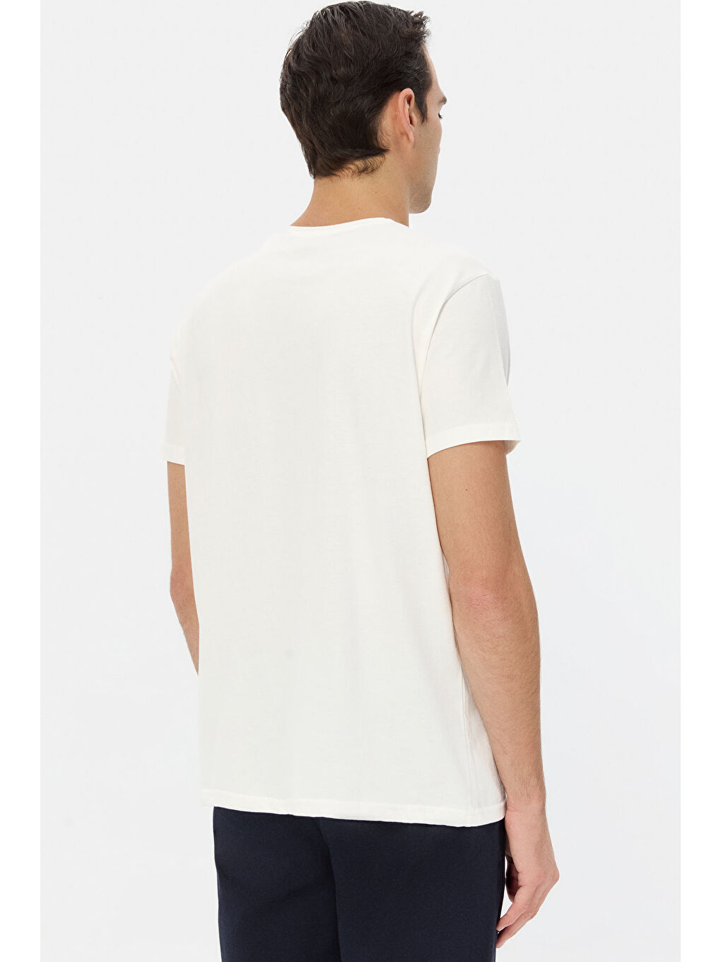 Slim Fit Beyaz Bisiklet Yaka %100 Pamuklu Nefes Alabilen Tişört-2