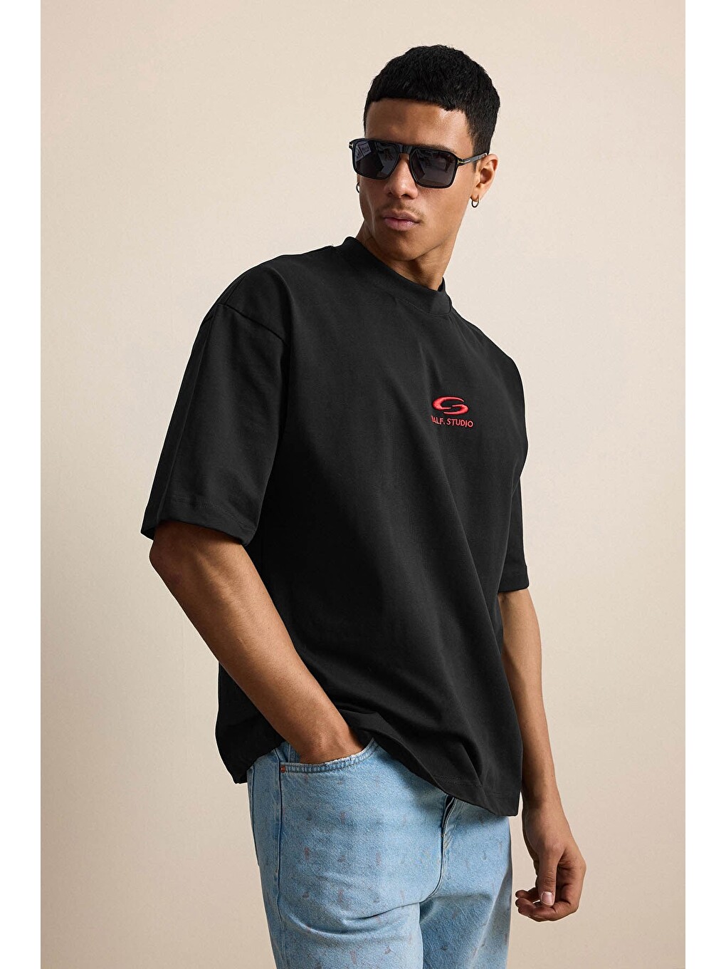 Erkek Oversize Basic Minimal Logo Nakışlı Tişört Siyah-4