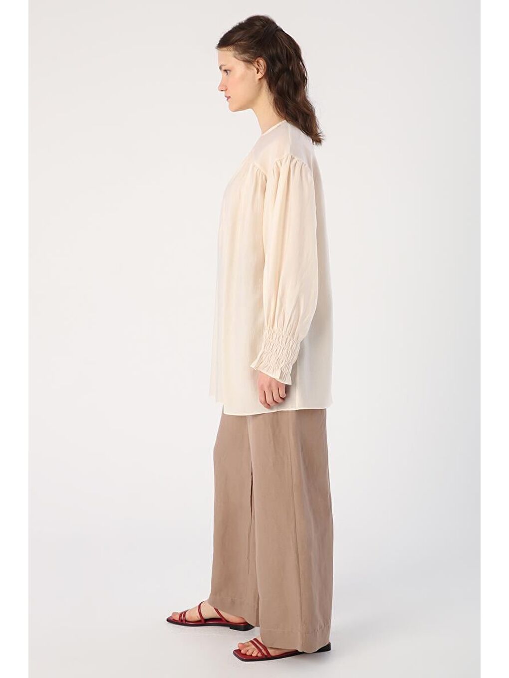 Ekru-Gipe Lastik Kol Detaylı Bisiklet Yaka Tunik-2