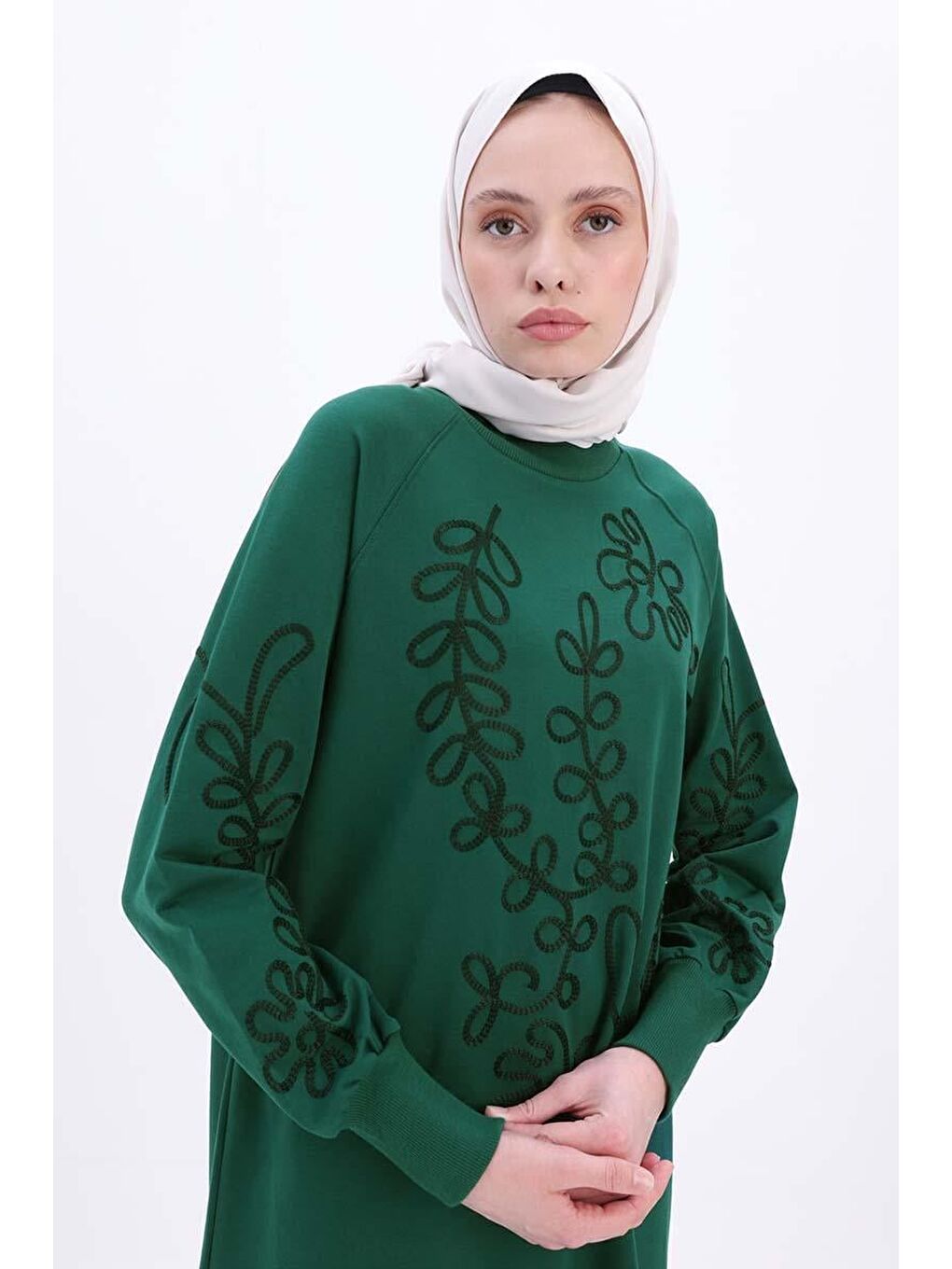 Zümrüt Yeşili Büyük Beden Nakışlı Uzun Sweat Tunik