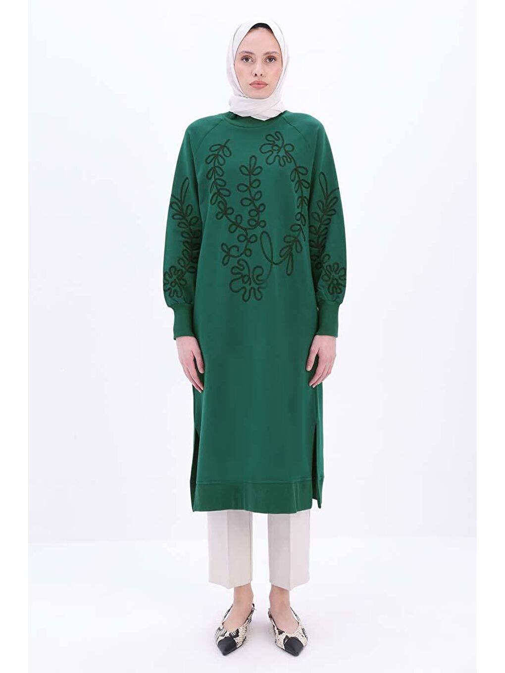 Zümrüt Yeşili Büyük Beden Nakışlı Uzun Sweat Tunik-1