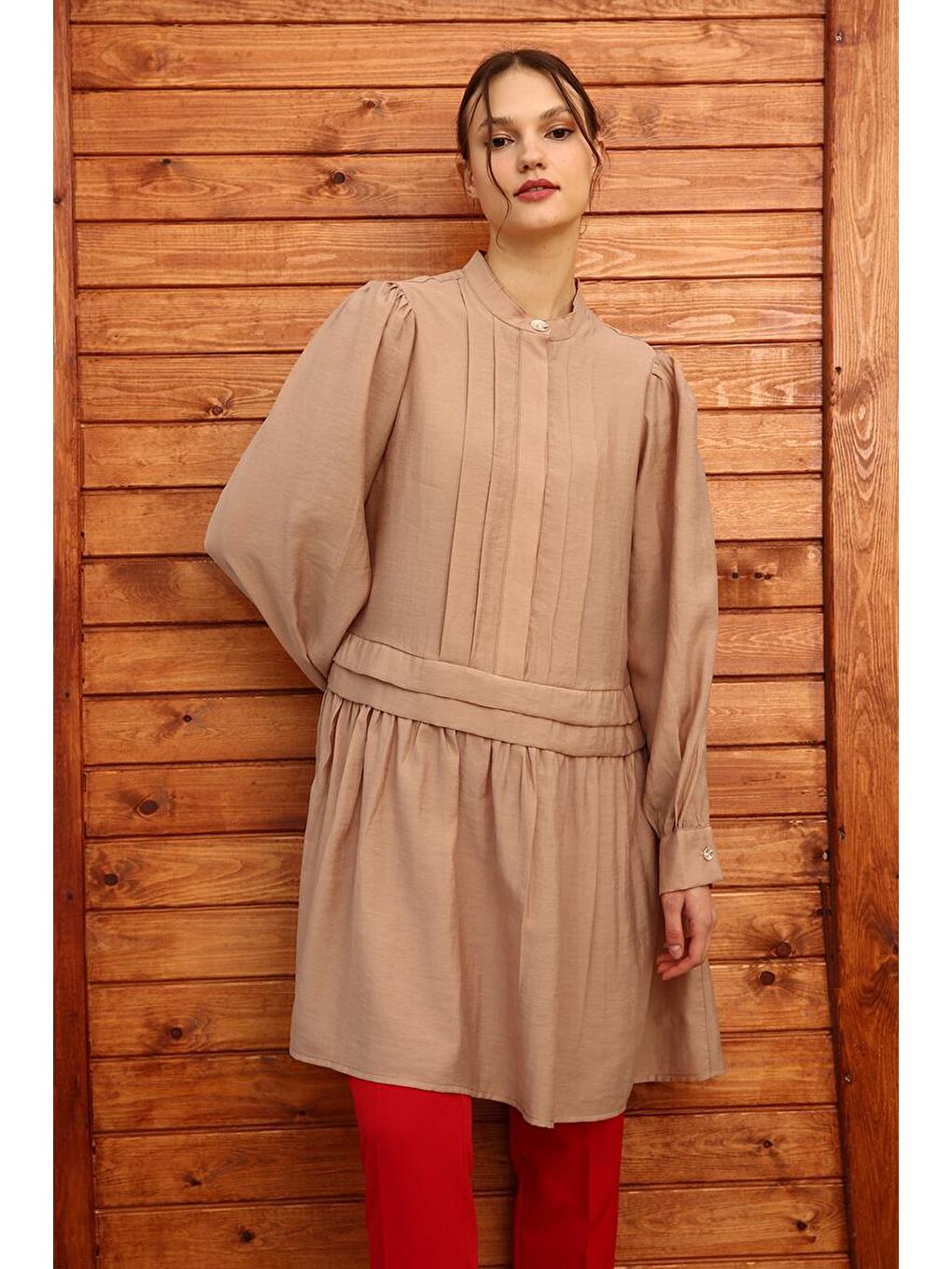 Koyu Bej Pile Detaylı Gömlek Tunik