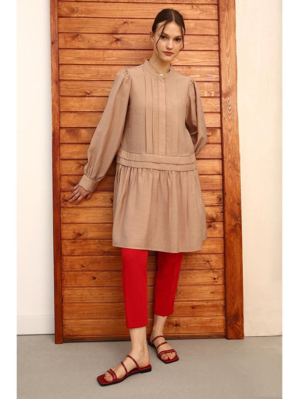 Koyu Bej Pile Detaylı Gömlek Tunik-4