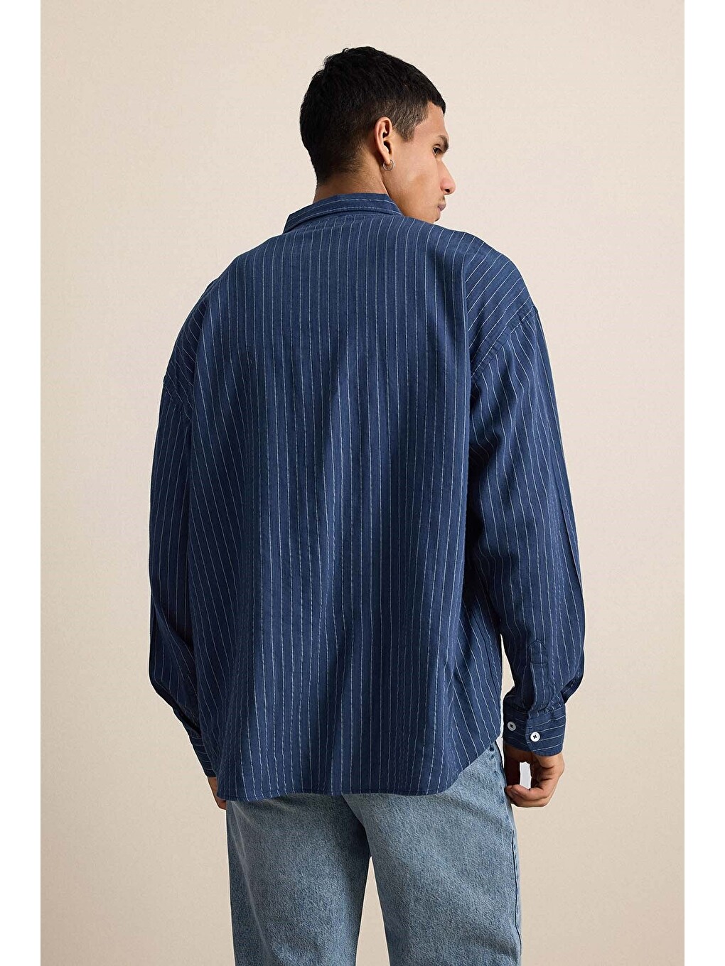 Erkek Oversize Çizgili Keten Karışımlı Uzun Kollu Gömlek Lacivert-6