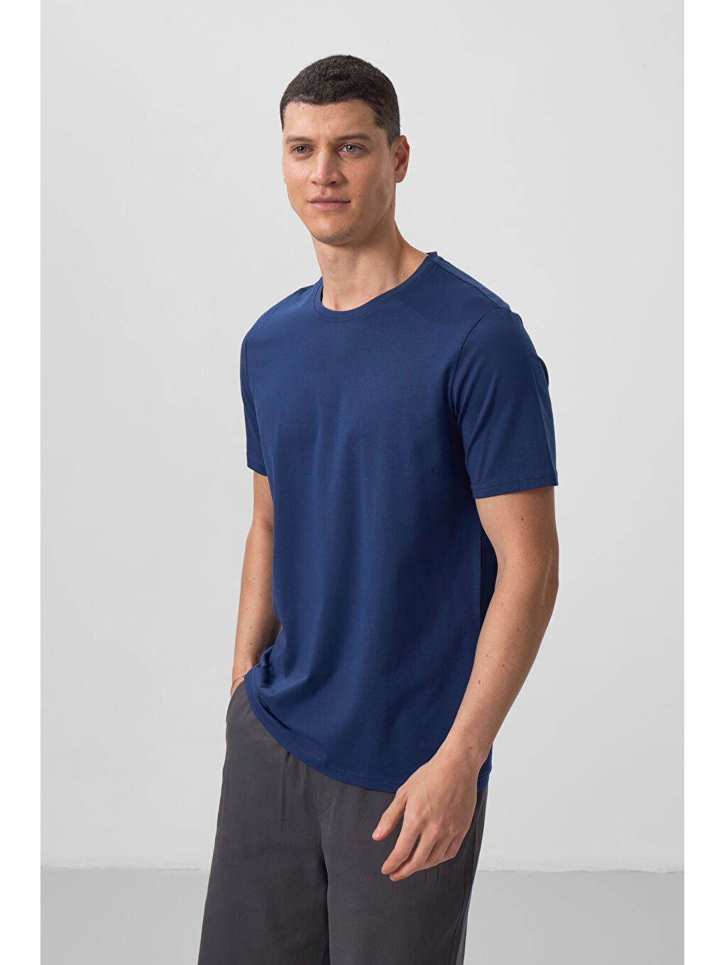 İndigo Erkek Basic Kısa Kol Standart Kalıp Bisiklet Yaka Tişört - 87911-4