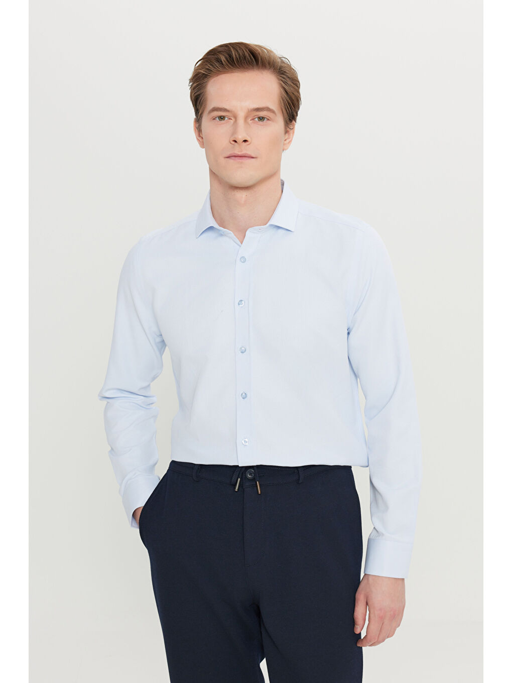 Erkek Mavi Kolay Ütülenebilir Slim Fit Dar Kesim İtalyan Yaka Armürlü Basic Gömlek