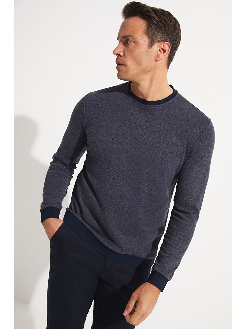 Lacivert Bisiklet Yaka Uzun Kollu Basic Erkek Sweatshirt-1