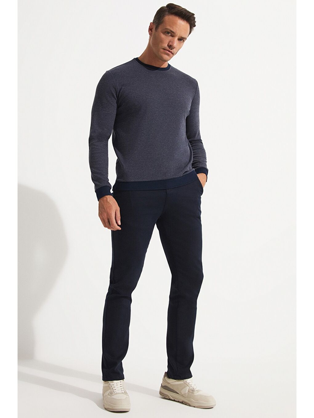 Lacivert Bisiklet Yaka Uzun Kollu Basic Erkek Sweatshirt-2