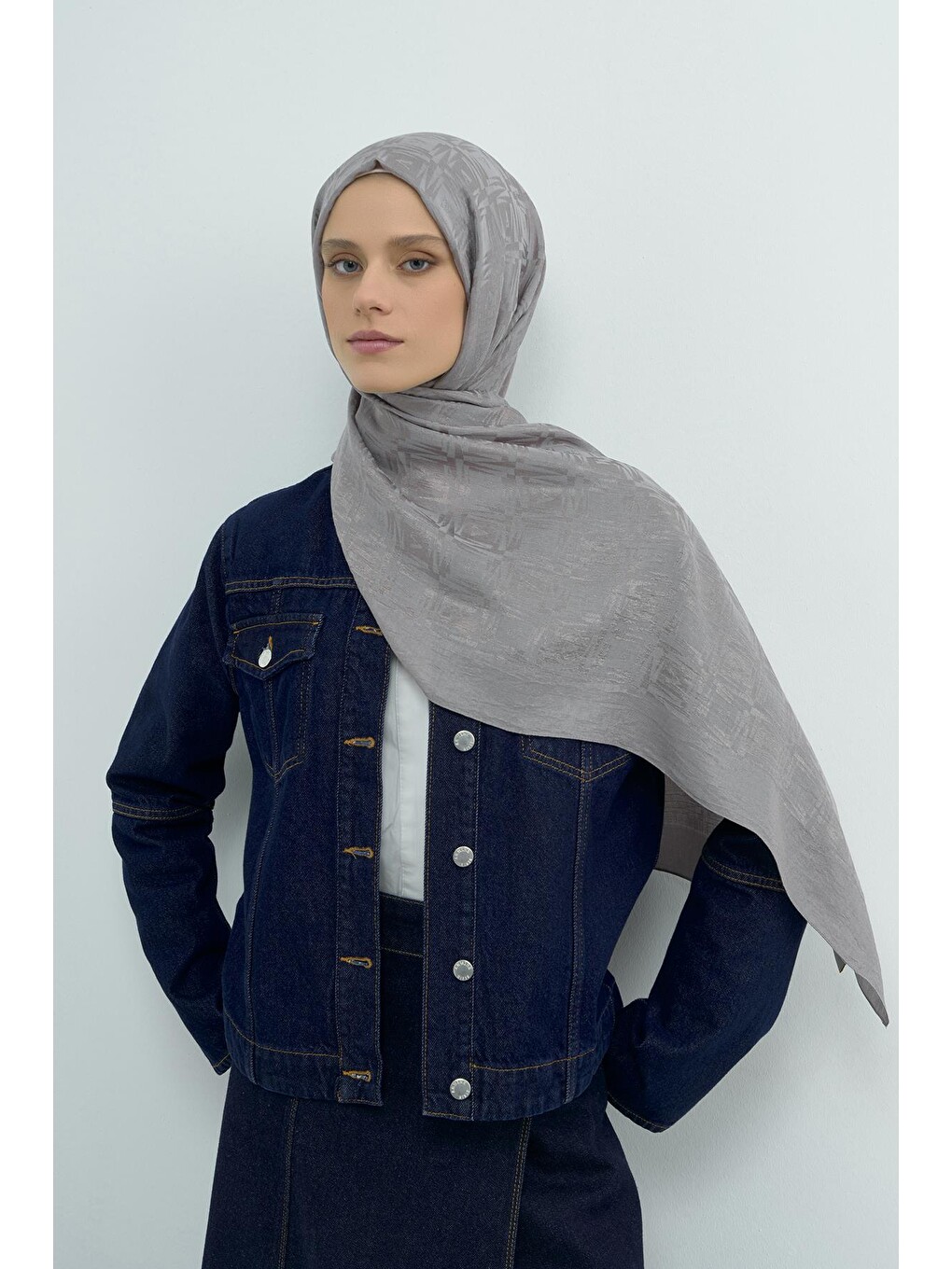 Bej Lyocell Naia Kare Monogram Şal 6 20-2