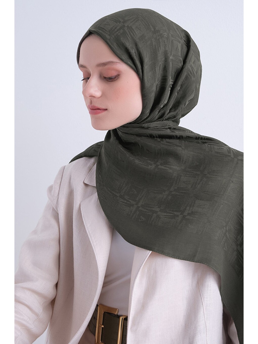 Gri Lyocell Naia Kare Monogram Şal 6 18-1