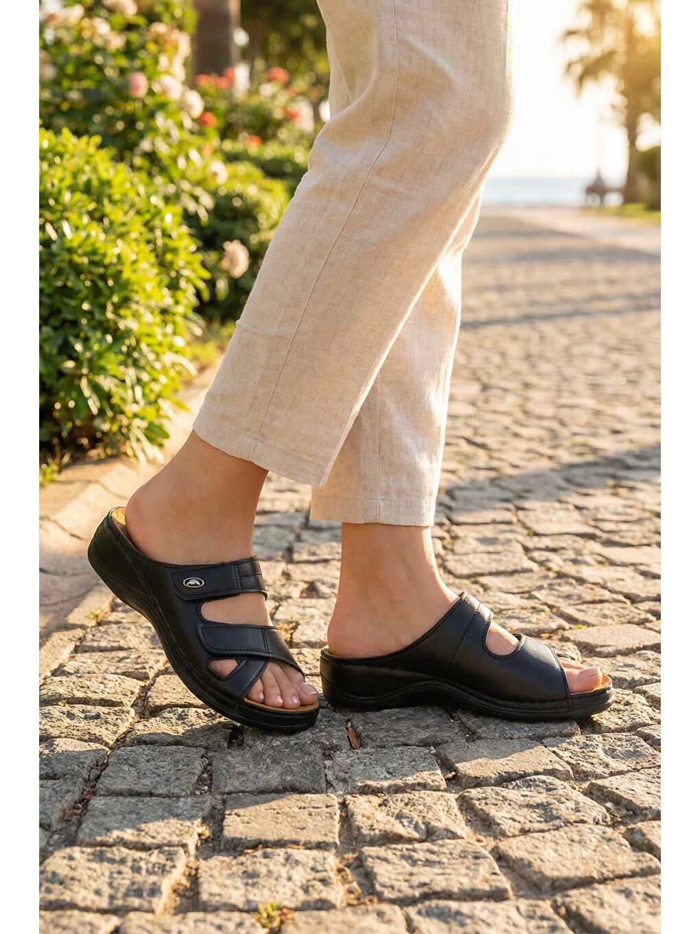 Gri Gezer Kadın Ayarlanabilir Hakiki Deri Terlik-1