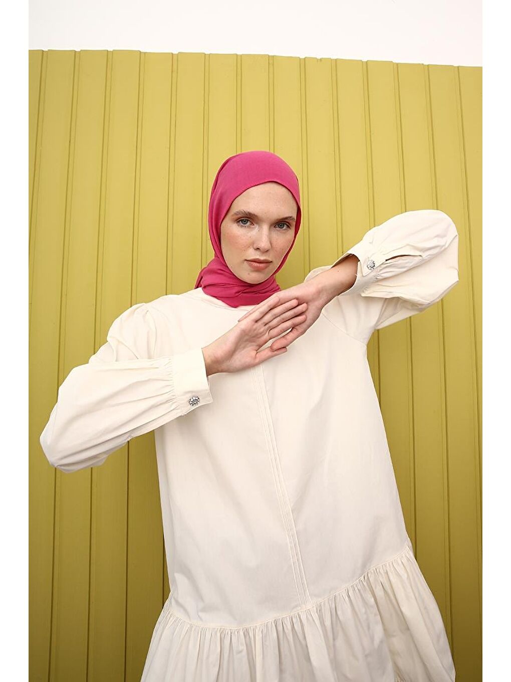 Ekru Nervürlü Yakasız Pamuklu Tunik-4