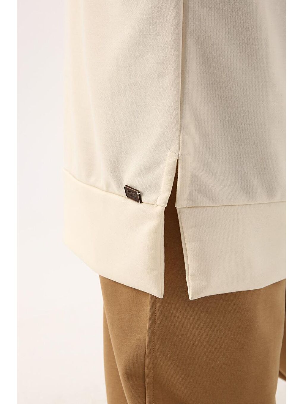 Ekru-Leopar Bağcıklı Kapüşonlu Rahat Tunik-4