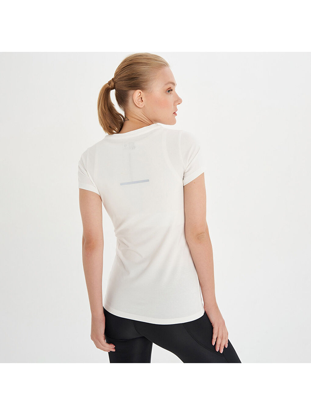 Deni Kadın Beyaz Bisiklet Yaka Tişört-2