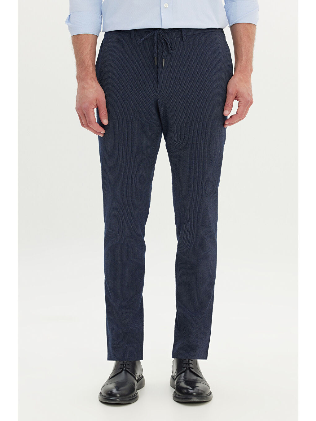 Erkek Lacivert Slim Fit Dar Kesim Gofre Desenli Esnek Beli Bağlamalı Pantolon