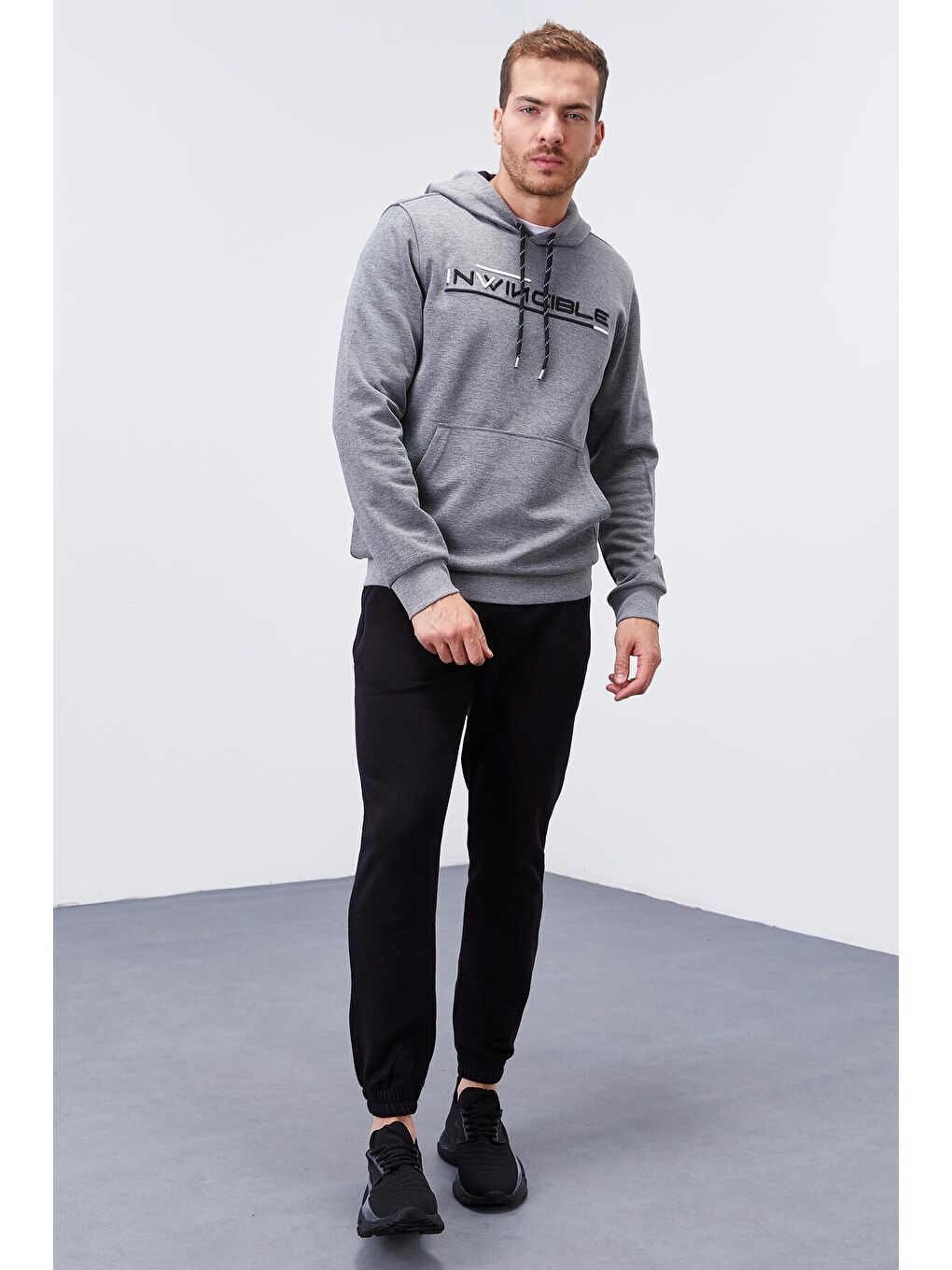 Gri Melanj Kanguru Cep Standart Kalıp Kapüşonlu  Erkek Hoodie - 87883-3