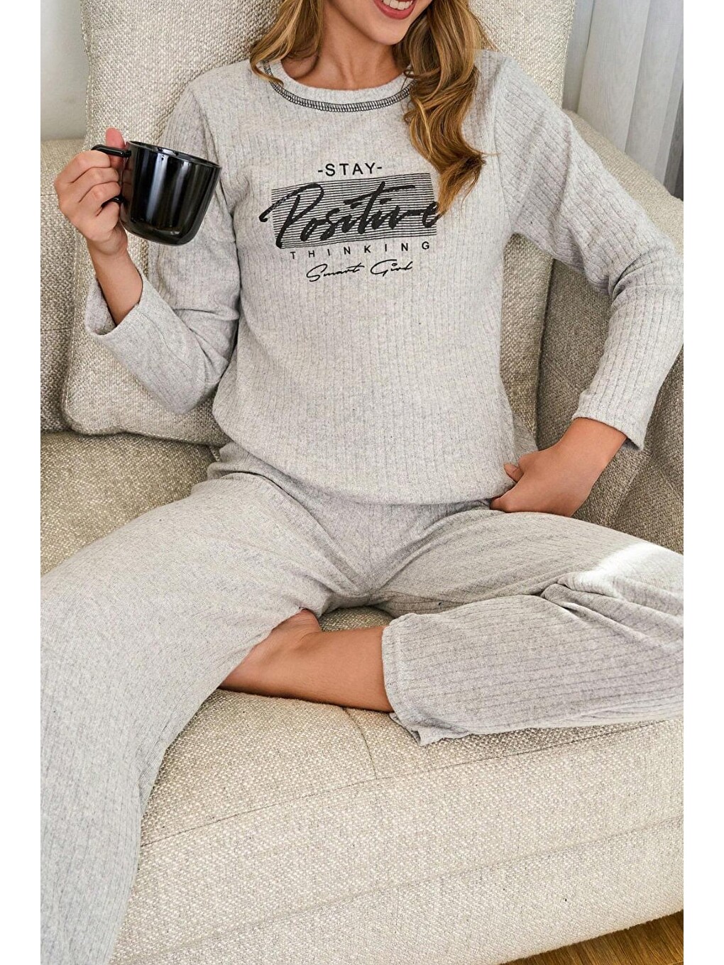 Gri Büyük Beden Tavşan Baskılı Pijama Takımı-1