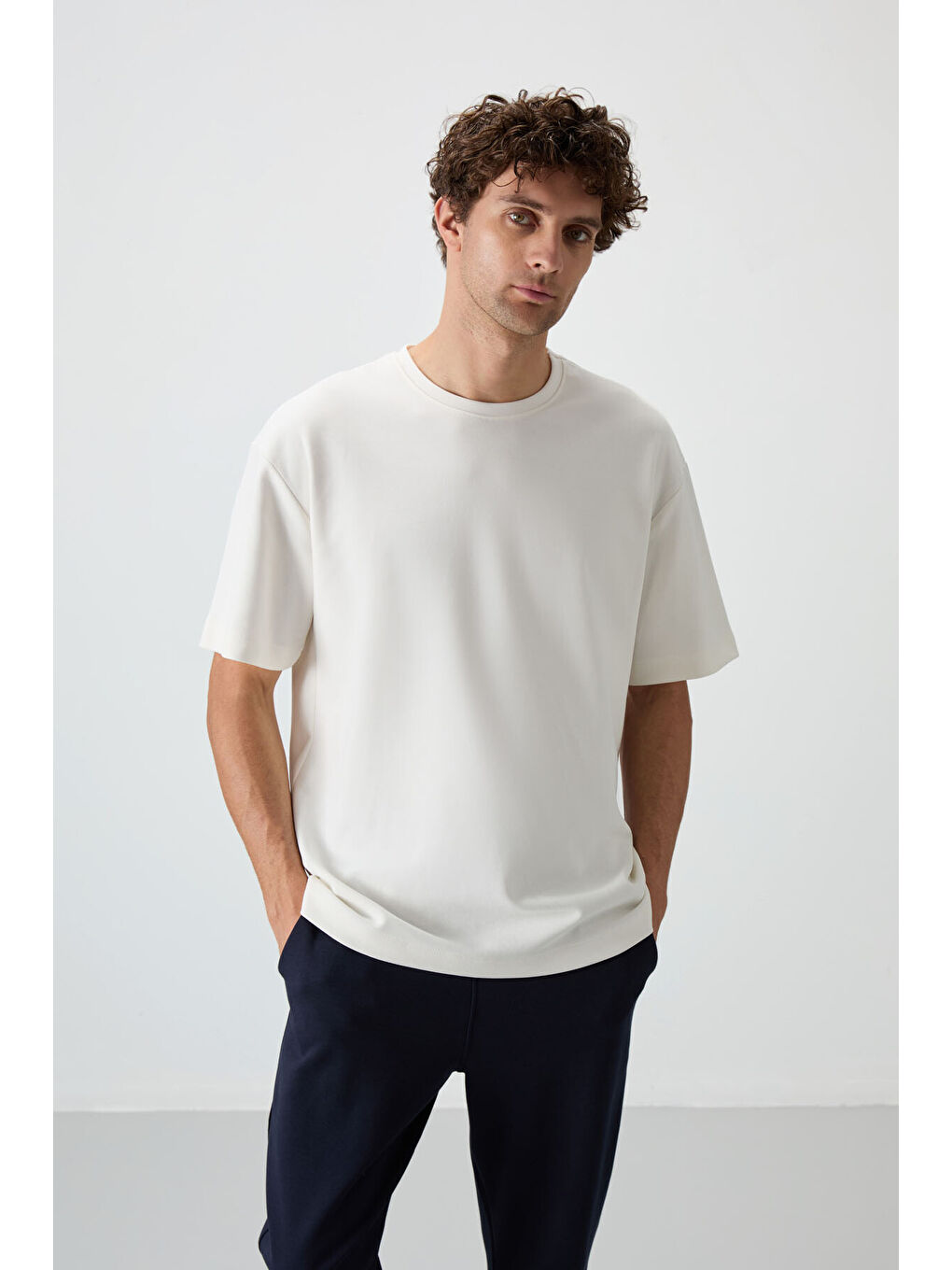 Ekru - Lacivert Pamuklu Kalın Yumuşak Dokulu  Fit Basic Erkek Eşofman Takım - 85251-3