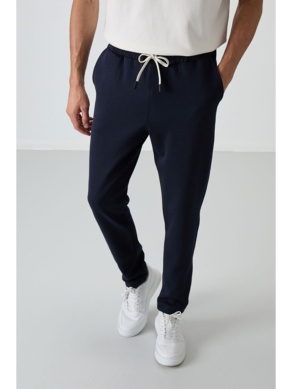 Ekru - Lacivert Pamuklu Kalın Yumuşak Dokulu  Fit Basic Erkek Eşofman Takım - 85251-4