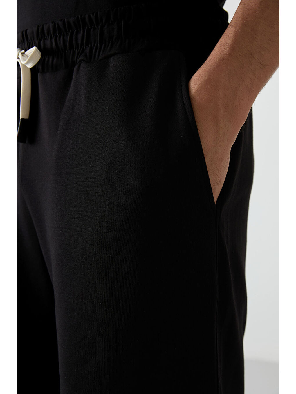 Siyah Pamuklu Kalın Yumuşak Dokulu  Fit Basic Şortlu Takım - 85249-1