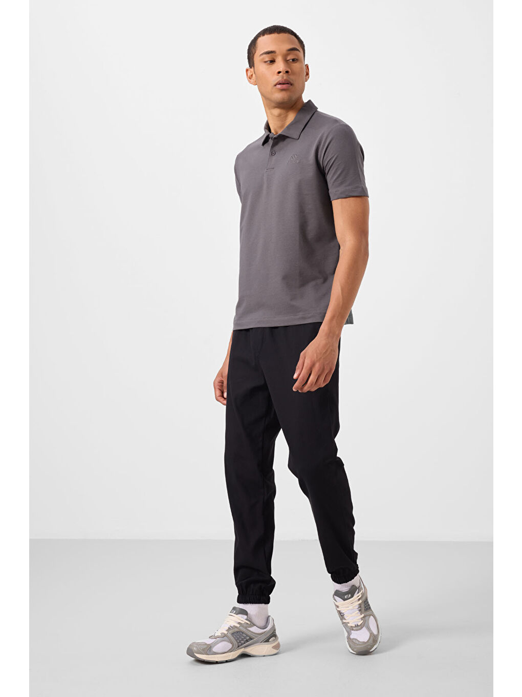 Koyu Gri Basic Logolu Standart Kalıp Triko Polo Yaka Erkek Tişört - 87748-2