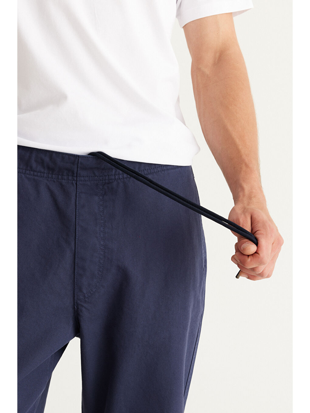 Erkek Lacivert Slim Fit Dar Kesim Beli Bağlamalı %100 Pamuk Pantolon-6