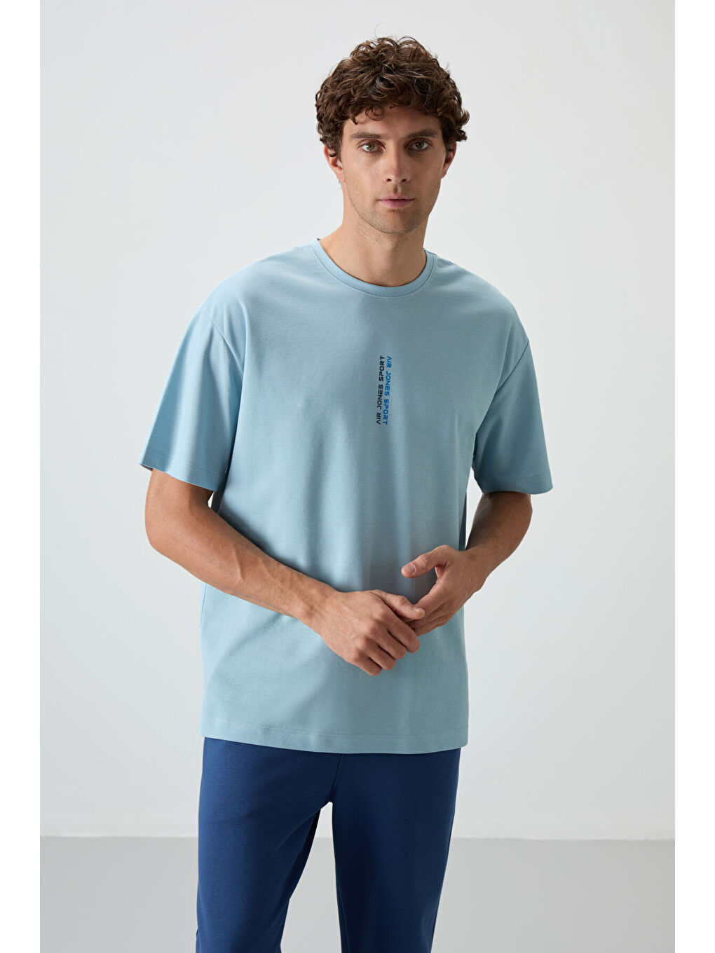Açık Mavi Pamuklu Kalın Yüzeyi Dokulu  Fit  Baskılı Erkek Tişört - 88368-3
