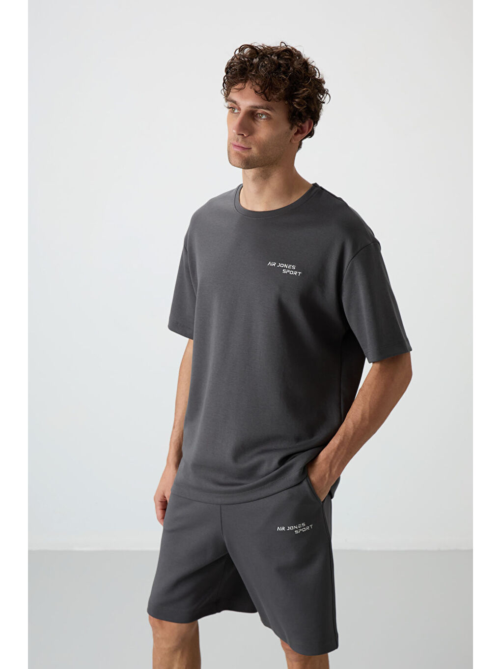 Haki Pamuklu Kalın Yumuşak Dokulu  Fit Nakışlı Şortlu Takım-2