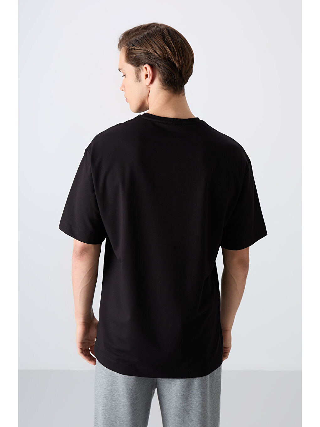 Siyah Pamuklu Kalın Yumuşak Dokulu Oversize Fit Baskılı Erkek Tişört - 88350-4