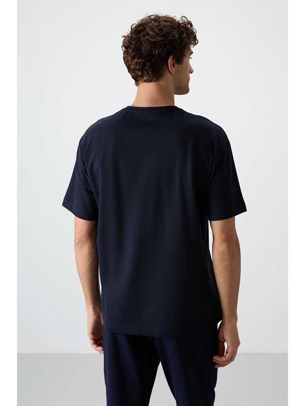 Lacivert Pamuklu Kalın Yüzeyi Dokulu  Fit  Baskılı Erkek Tişört - 88366-4