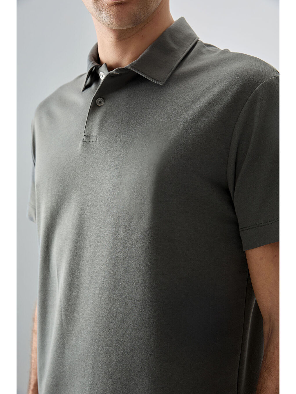 Haki Pamuklu Kalın Yumuşak Dokulu Polo Yaka Oversize Fit Basic Erkek Tişört- 88381-2