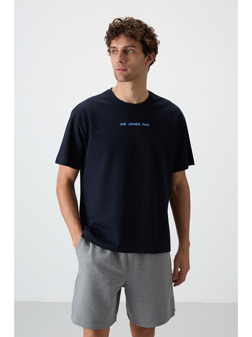 Lacivert Pamuklu Kalın Yüzeyi Dokulu  Fit  Baskılı Erkek Tişört - 88364