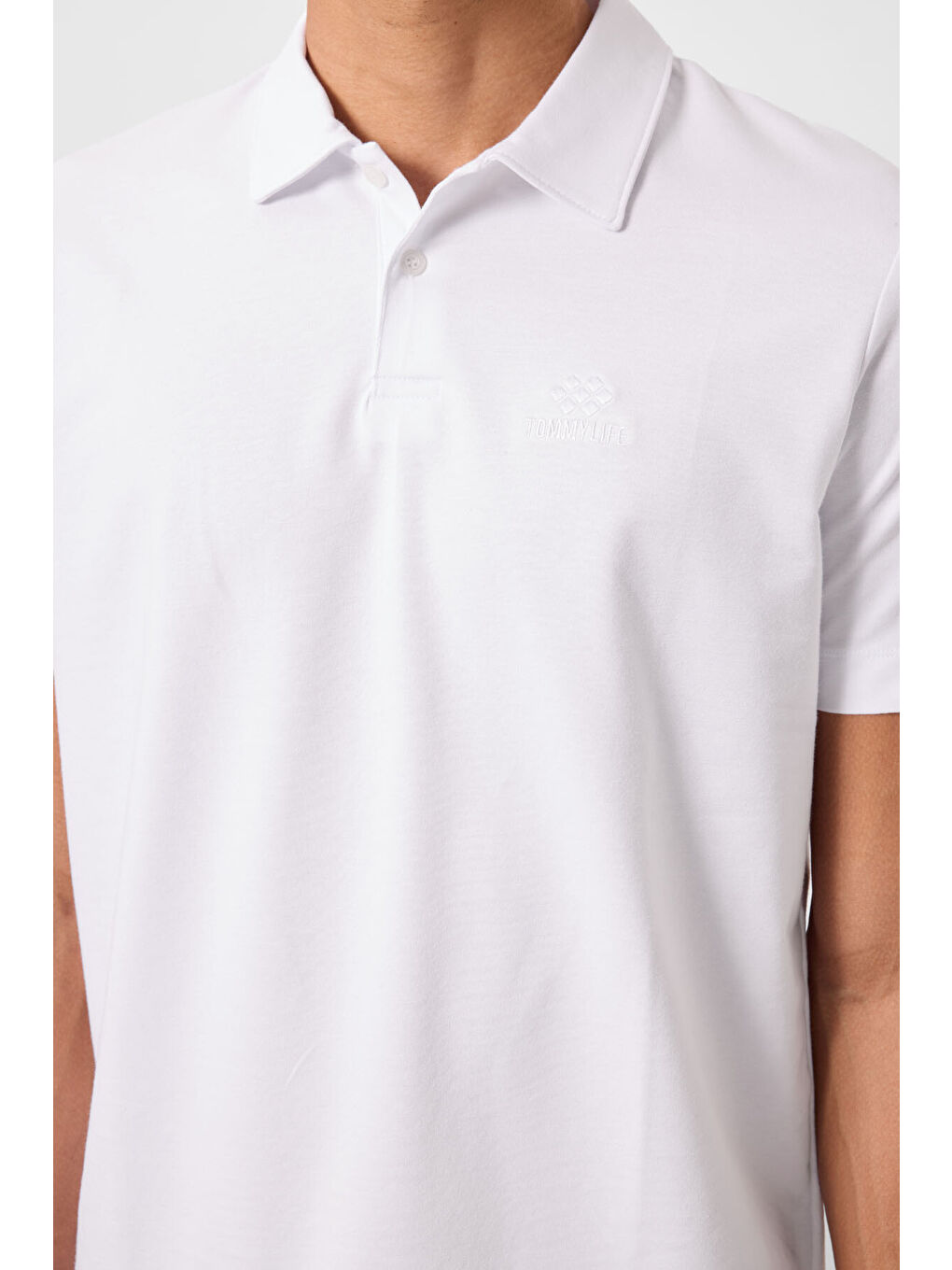 Beyaz Basic Logolu Standart Kalıp Triko Polo Yaka Erkek Tişört - 87748-3