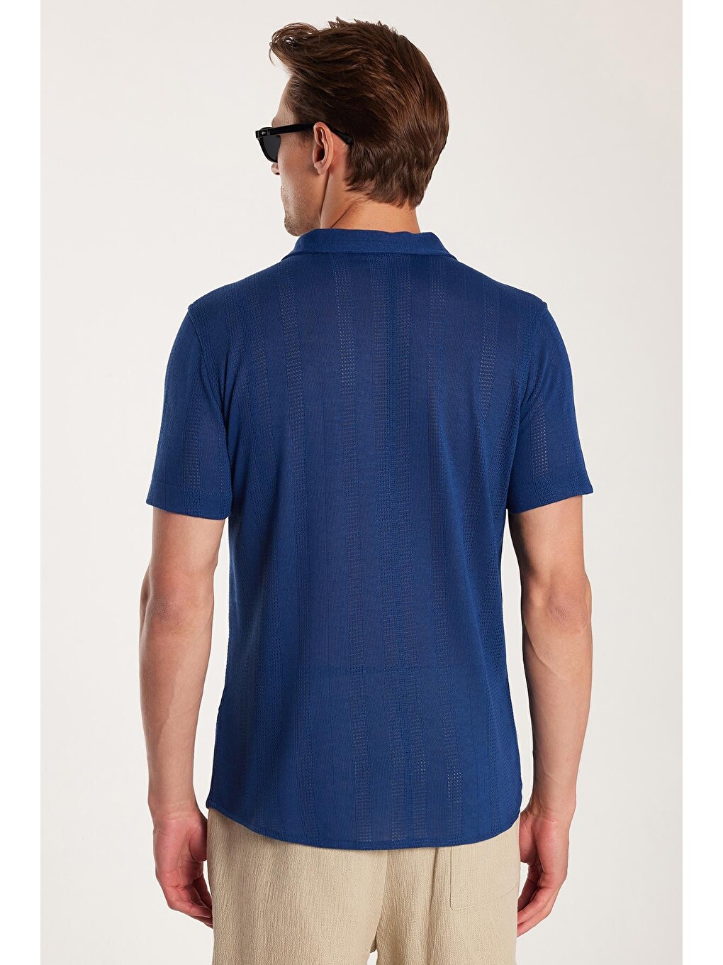 Erkek Slim Fit Örme Kumaş Apaş Yaka Rahat Kullanım Kısa Kol Lacivert Gömlek-4