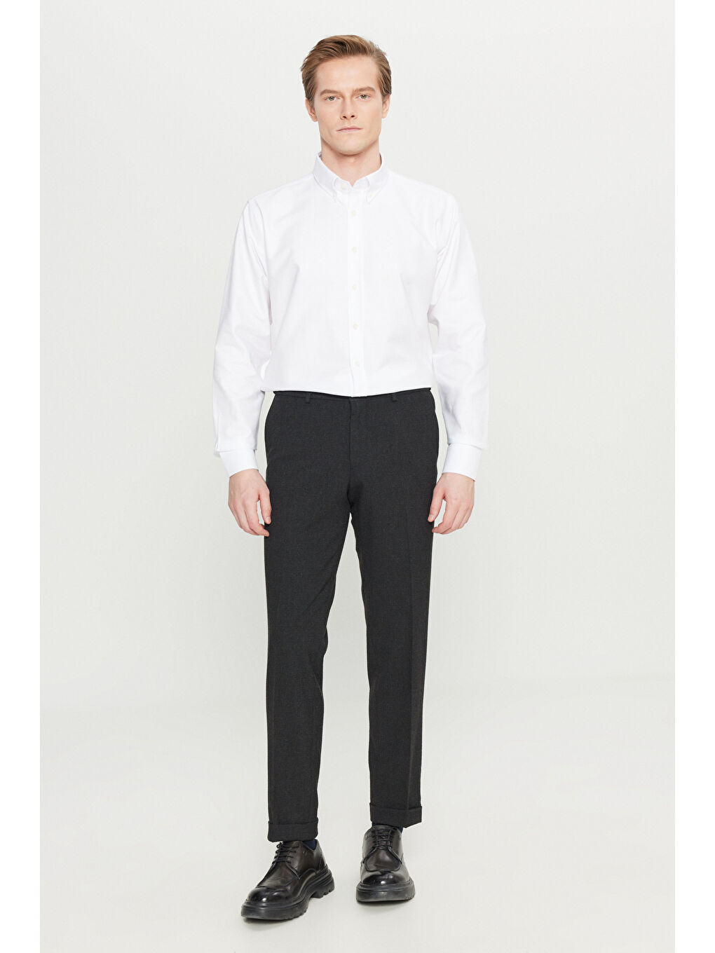 Erkek Siyah Slim Fit Dar Kesim Gofre Desenli Beli Gizli Lastikli Yan Cep Klasik Pantolon