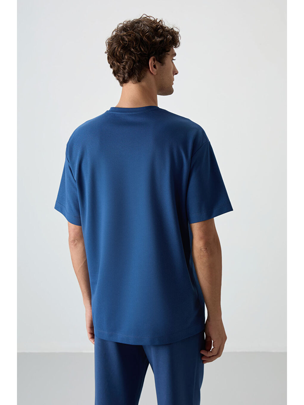 Mavi Pamuklu Kalın Yüzeyi Dokulu  Fit  Baskılı Erkek Tişört - 88365-4