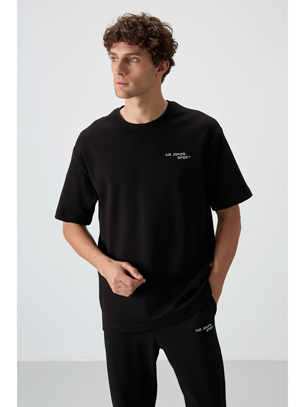 Siyah Pamuklu Kalın Yumuşak Dokulu  Fit Nakışlı Erkek Eşofman Takım - 85252-4