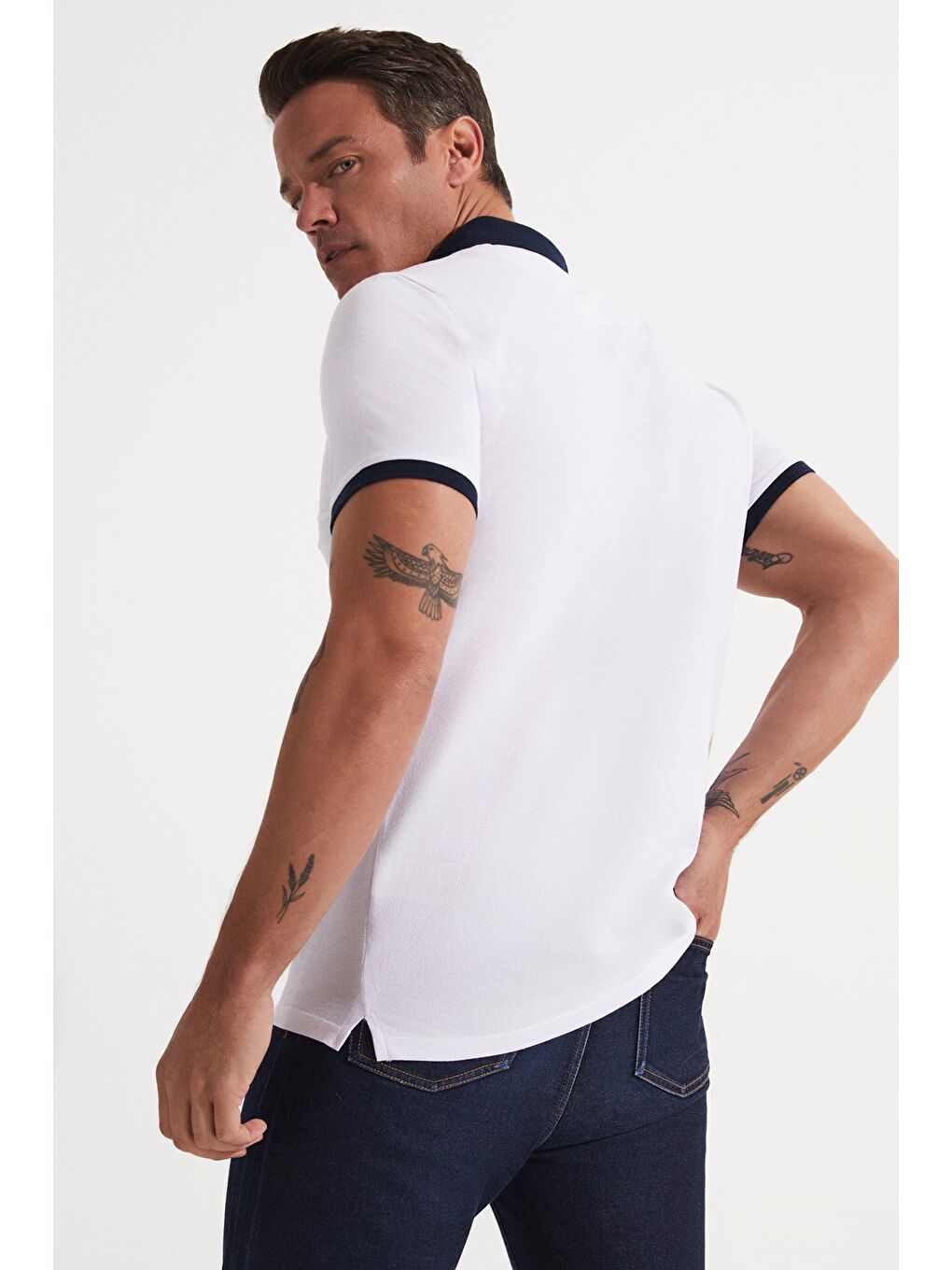 Beyaz Polo Yaka Kısa Kollu Erkek Tişört-3