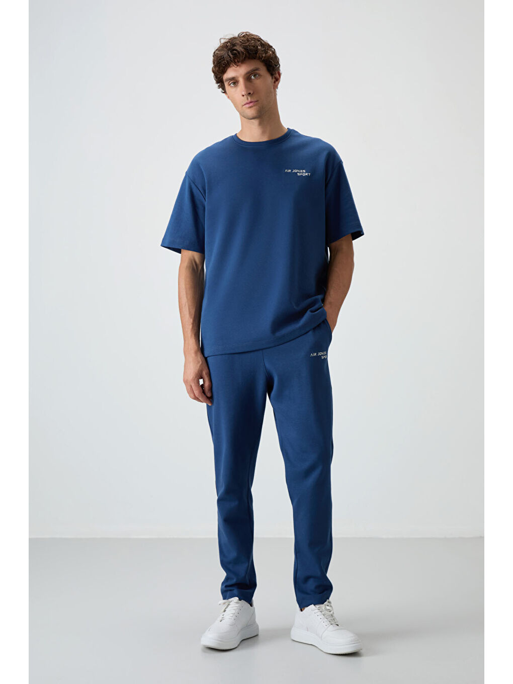 Mavi Pamuklu Kalın Yumuşak Dokulu  Fit Nakışlı Erkek Eşofman Takım - 85252